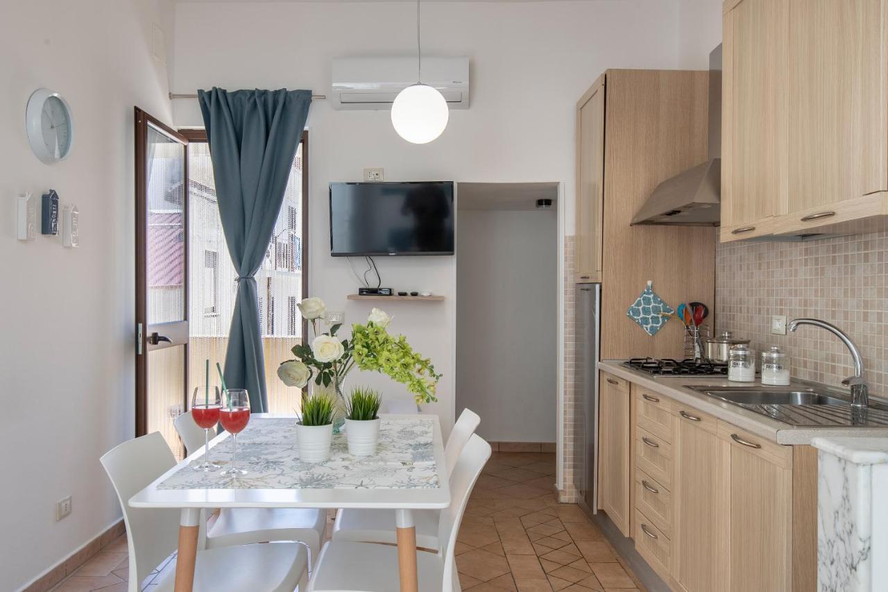 Casa Vacanze Mare Nostrum Кастеламаре дел Голфо Екстериор снимка
